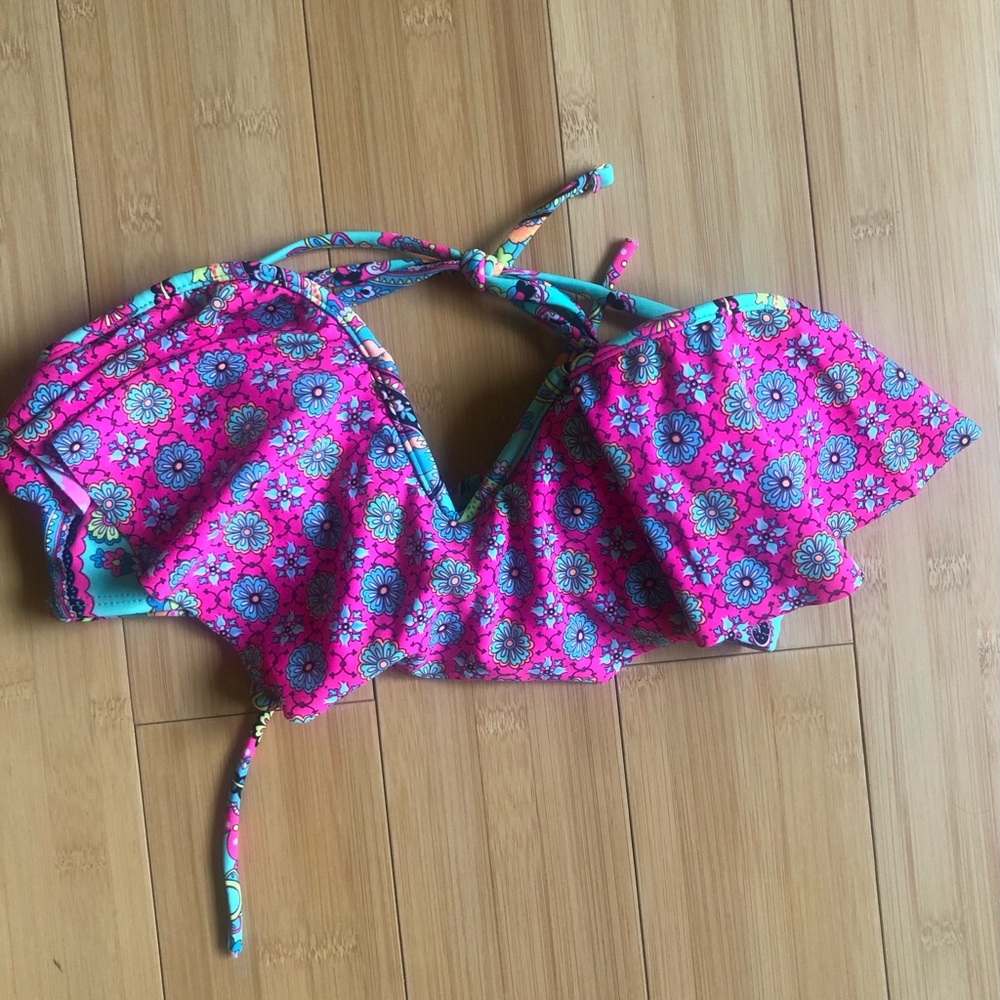 Brand new floral bikini top